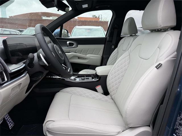 new 2025 Kia Sorento Hybrid car, priced at $44,100