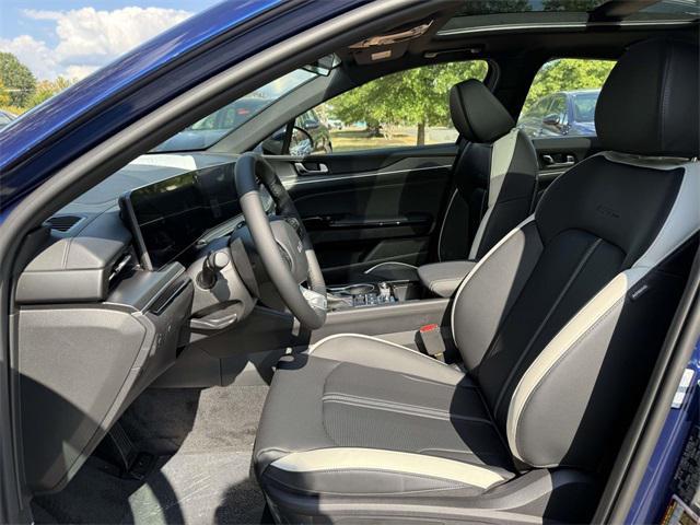 new 2026 Kia K5 car, priced at $30,062