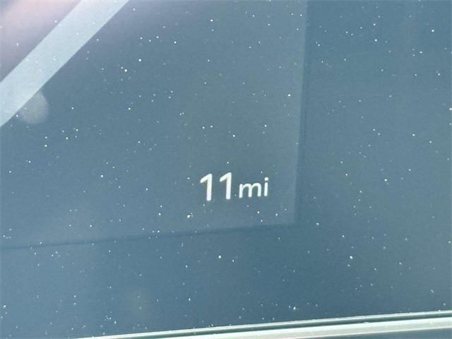 new 2025 Kia Carnival car, priced at $45,305