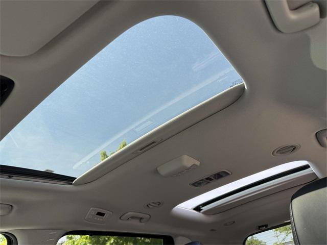 new 2025 Kia Carnival car, priced at $45,305