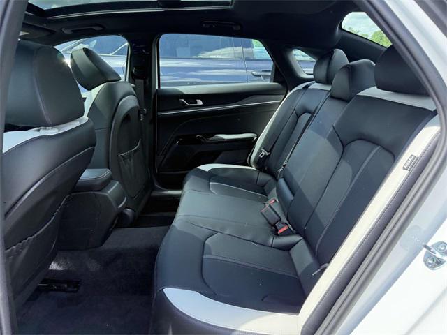 new 2025 Kia K5 car, priced at $30,617