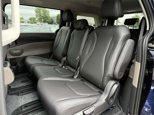 new 2026 Kia Carnival Hybrid car, priced at $39,982