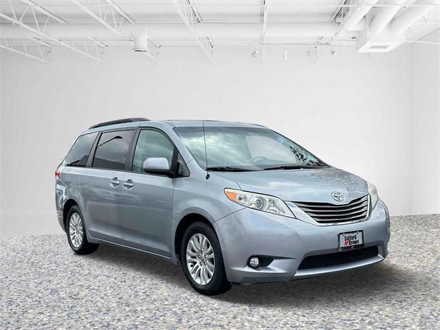 used 2014 Toyota Sienna car, priced at $13,386