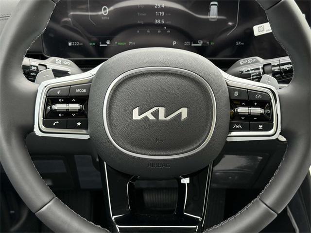 new 2025 Kia Carnival Hybrid car, priced at $53,290