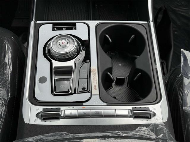 new 2025 Kia Carnival Hybrid car, priced at $53,290