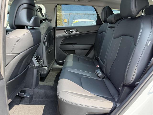 new 2025 Kia Sportage Hybrid car, priced at $34,425