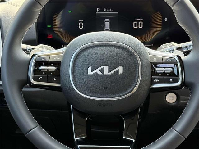 new 2025 Kia Sorento Hybrid car, priced at $40,105