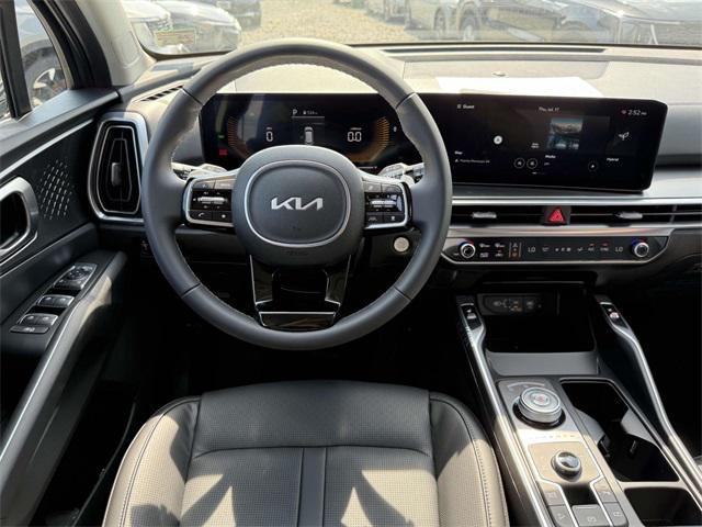 new 2025 Kia Sorento Hybrid car, priced at $40,105