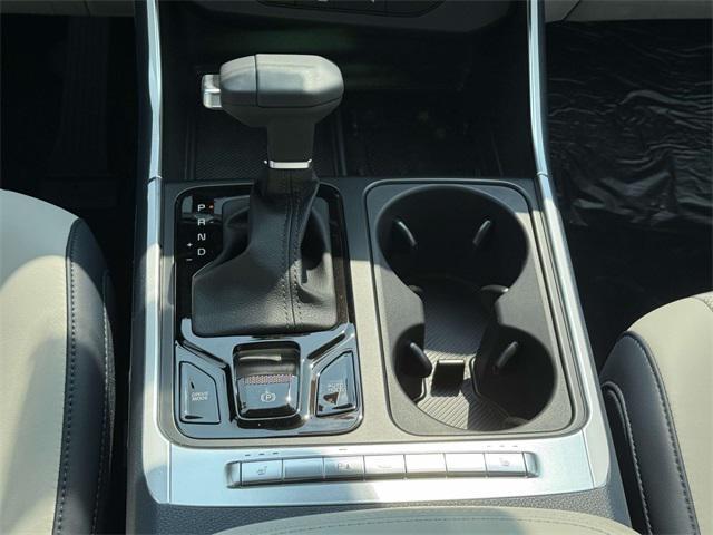 new 2025 Kia Carnival car, priced at $40,195