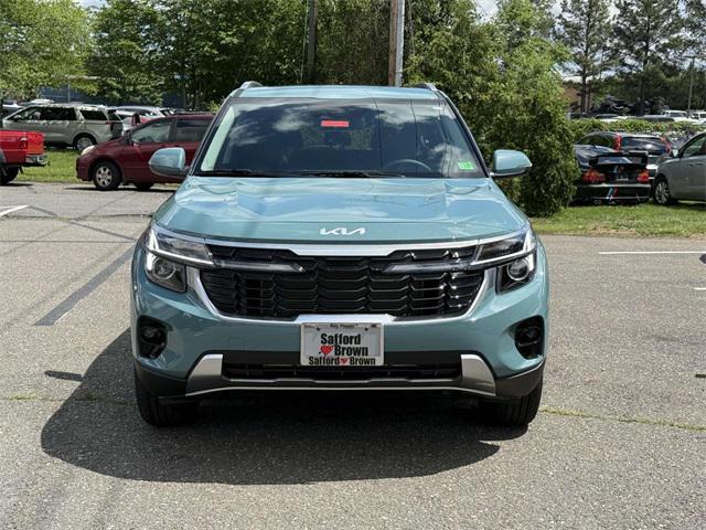new 2025 Kia Seltos car, priced at $29,355