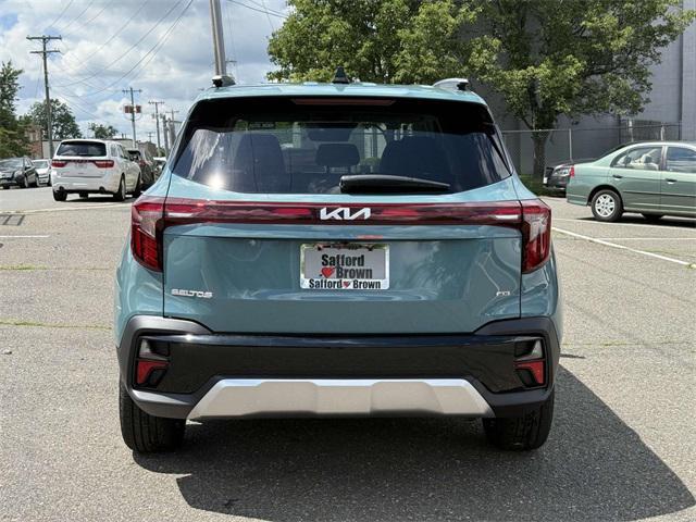 new 2025 Kia Seltos car, priced at $29,355