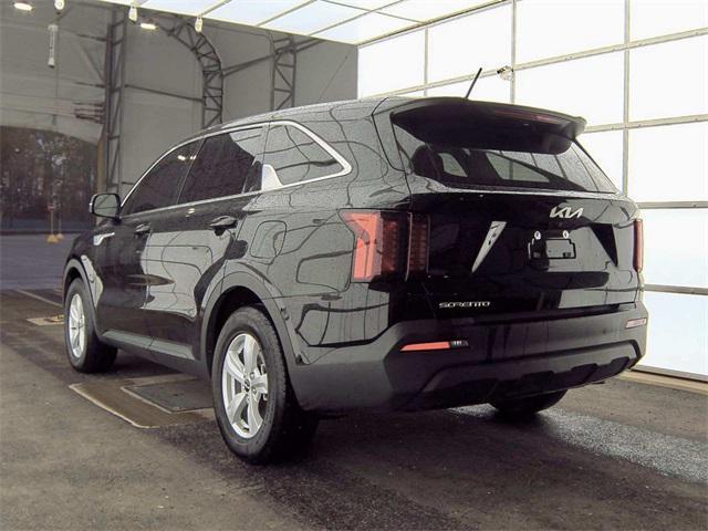 used 2023 Kia Sorento car, priced at $25,646