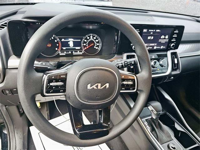 used 2023 Kia Sorento car, priced at $25,646