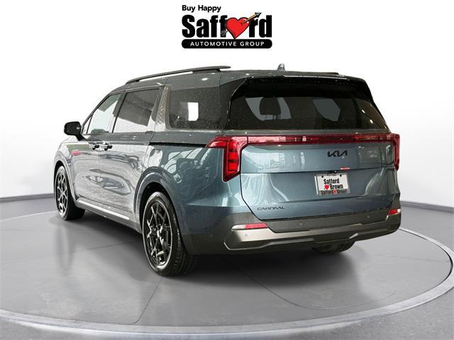 new 2025 Kia Carnival car, priced at $46,800