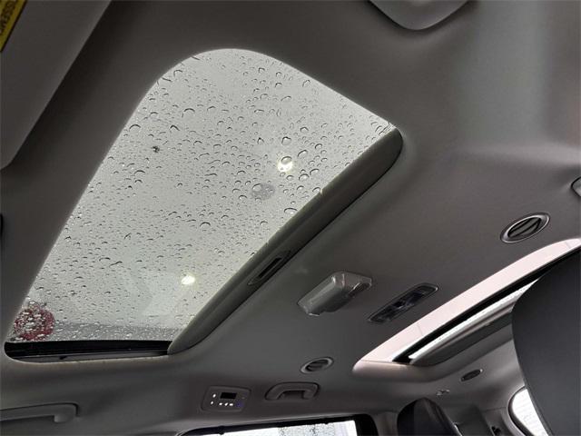 new 2025 Kia Carnival car, priced at $46,800