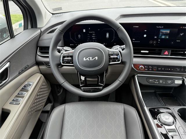 new 2025 Kia Carnival Hybrid car, priced at $47,765