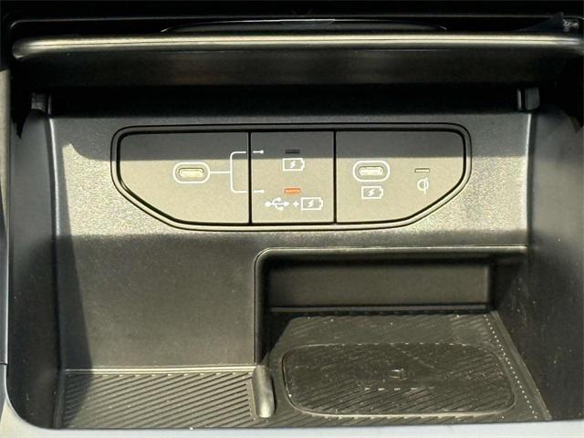 new 2025 Kia Sorento Hybrid car, priced at $41,365