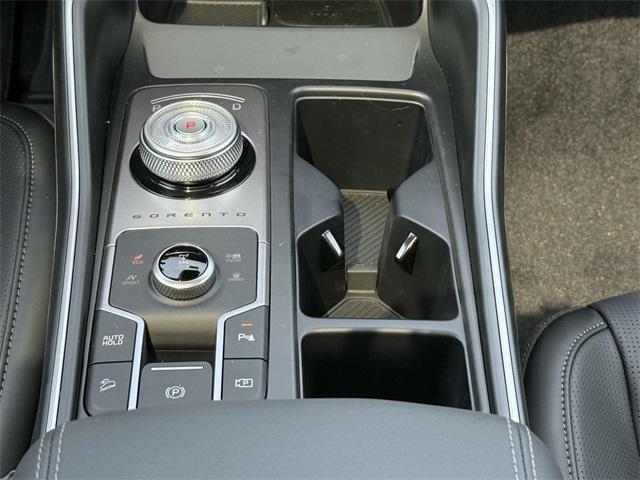 new 2025 Kia Sorento Hybrid car, priced at $41,365