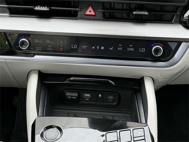 new 2025 Kia Sportage Hybrid car, priced at $32,550
