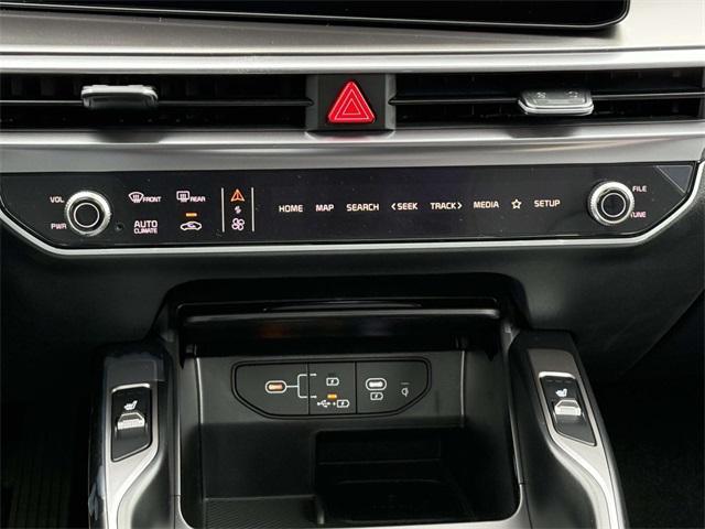 new 2025 Kia Sorento Hybrid car, priced at $38,500