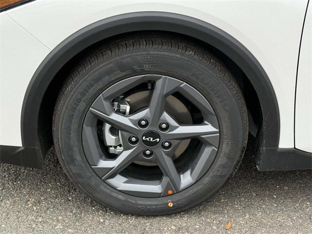 new 2025 Kia K4 car, priced at $23,387