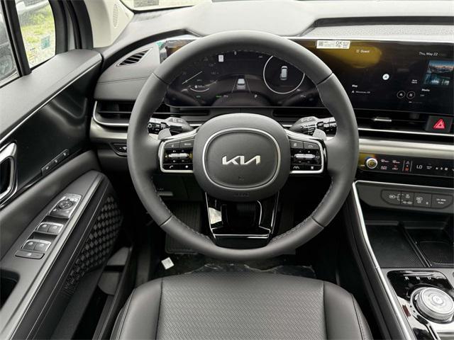 new 2025 Kia Carnival Hybrid car, priced at $52,450