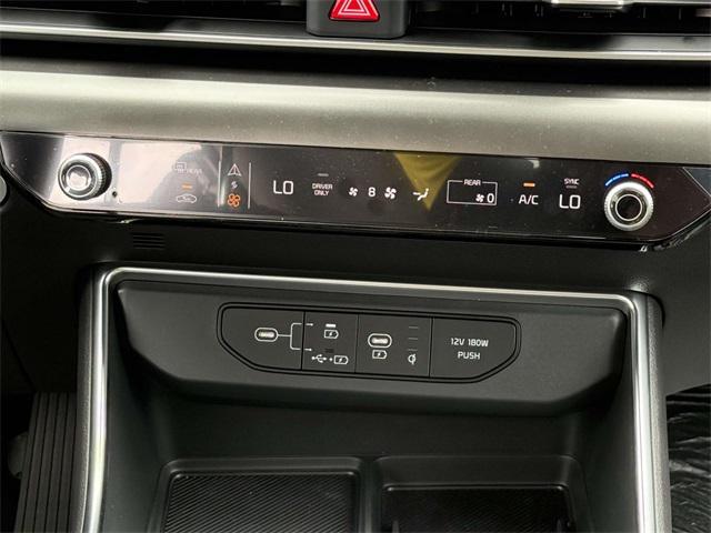 new 2025 Kia Carnival Hybrid car, priced at $52,450