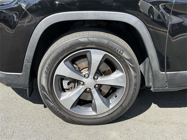 used 2019 Jeep Cherokee car, priced at $15,100