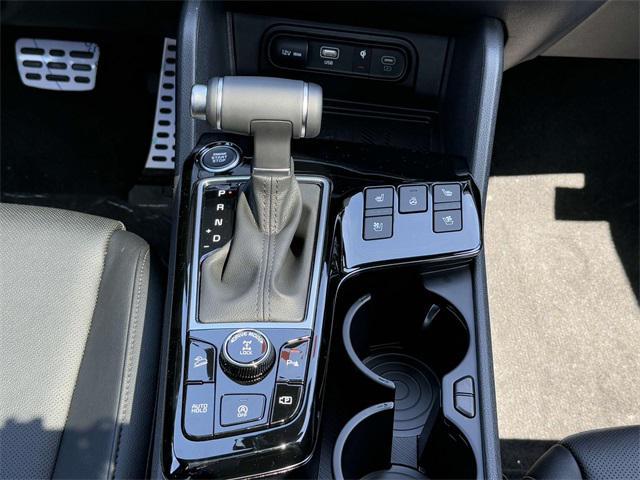 new 2025 Kia Sportage car, priced at $38,368
