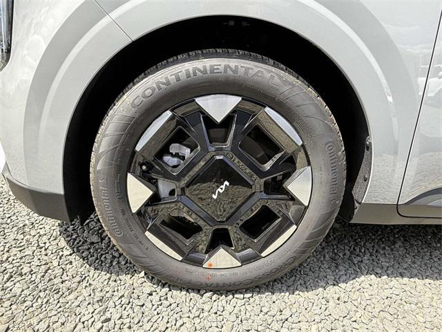 new 2025 Kia Carnival car, priced at $41,040