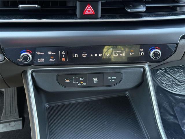 new 2026 Kia Carnival Hybrid car, priced at $40,458