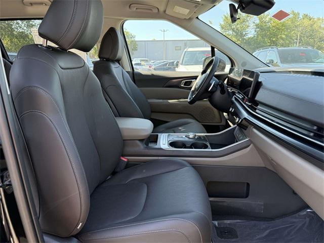 new 2026 Kia Carnival Hybrid car, priced at $40,458