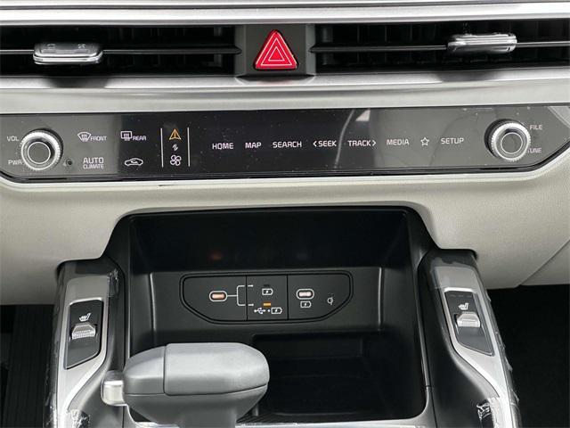 new 2025 Kia Sorento car, priced at $39,547