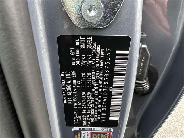 new 2025 Kia Sorento car, priced at $39,547