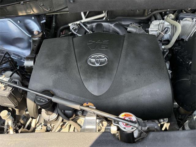 used 2019 Toyota Highlander car, priced at $26,000