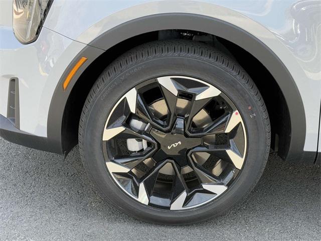 new 2025 Kia Sorento car, priced at $38,559
