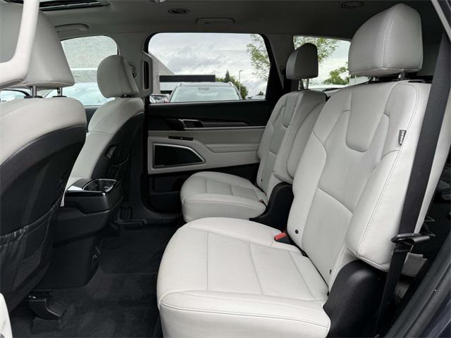 used 2023 Kia Telluride car, priced at $34,736