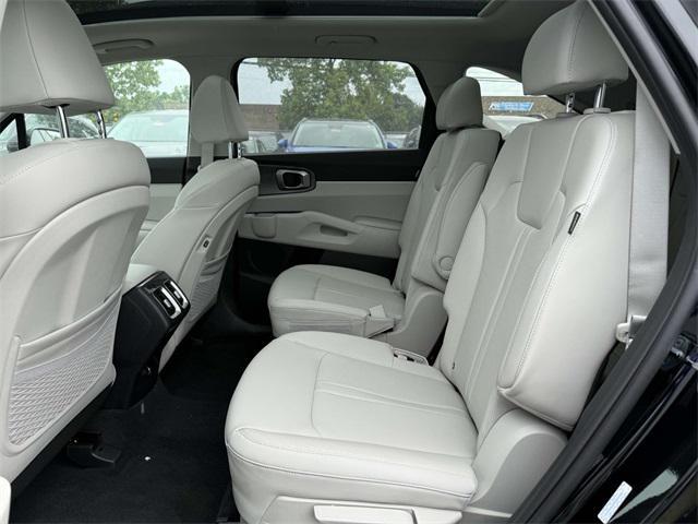 new 2025 Kia Sorento car, priced at $41,370