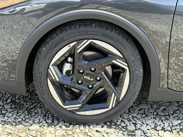 new 2025 Kia K4 car, priced at $24,140
