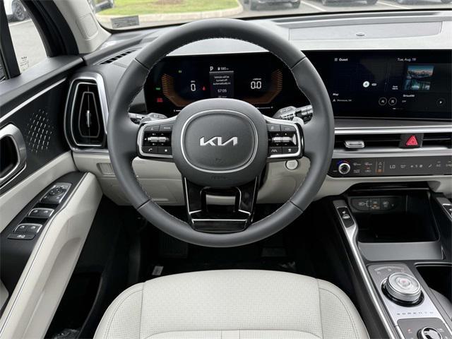 new 2025 Kia Sorento Hybrid car, priced at $40,105