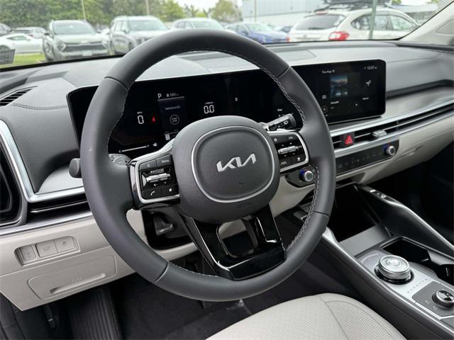new 2025 Kia Sorento Hybrid car, priced at $40,105