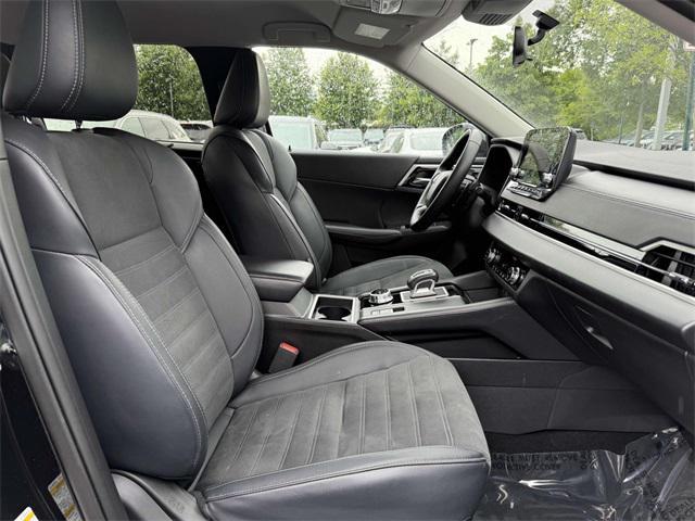 used 2024 Mitsubishi Outlander car, priced at $24,998