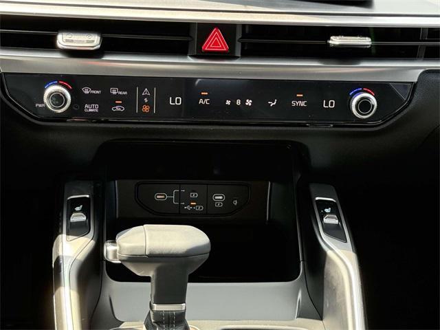 new 2025 Kia Sorento car, priced at $34,314