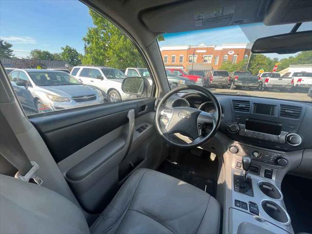 used 2011 Toyota Highlander car, priced at $9,498