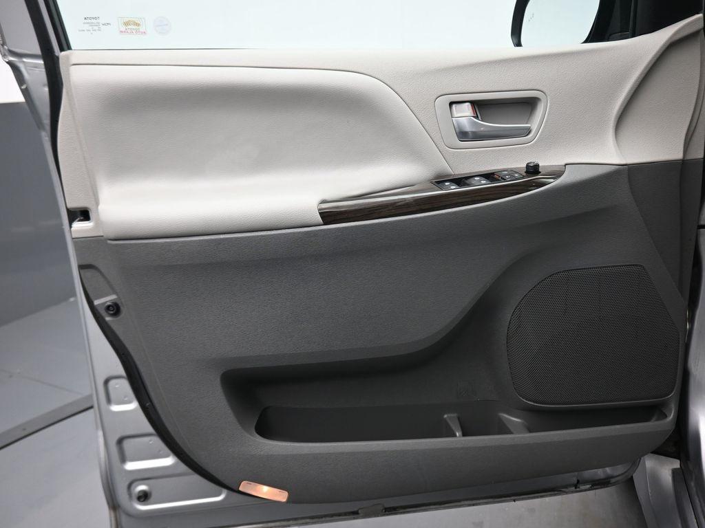used 2018 Toyota Sienna car, priced at $19,798