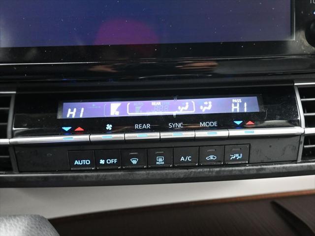 used 2023 Toyota Sienna car, priced at $35,899