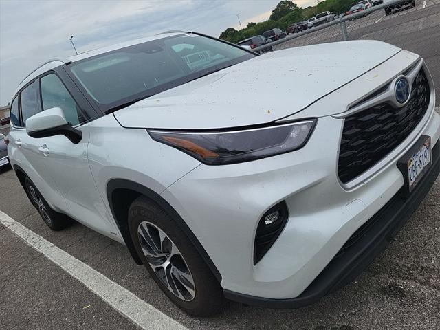 used 2022 Toyota Highlander Hybrid car, priced at $44,988