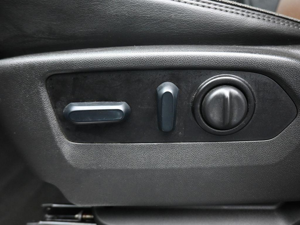 used 2022 Chevrolet Silverado 2500 car, priced at $58,988