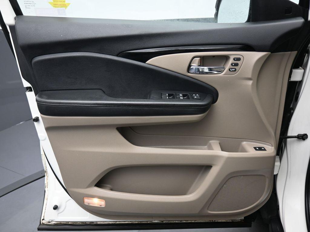 used 2019 Honda Pilot car, priced at $20,988