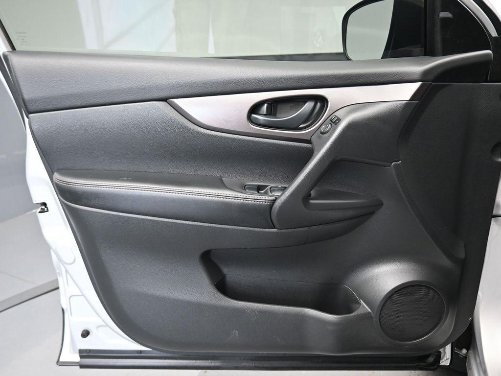 used 2020 Nissan Rogue Sport car, priced at $17,998